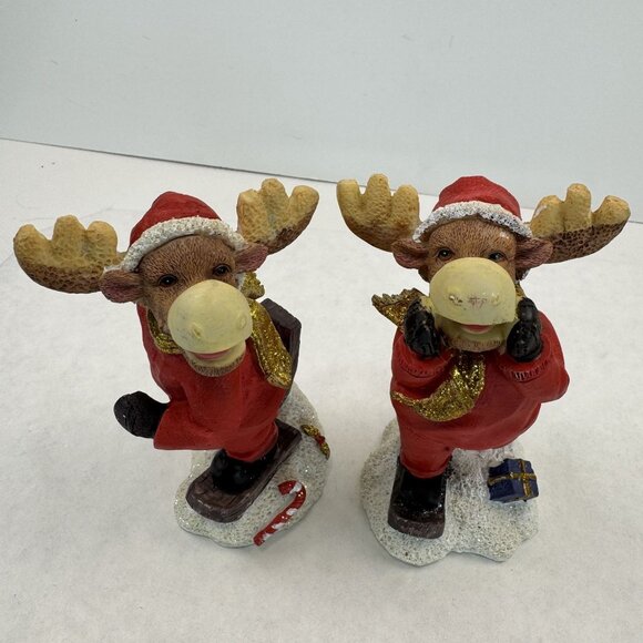 Vintage 2002 Santa Moose Figurines Set Of 2 Snowshoeing Christmas JTS Intl 5" - Picture 6 of 12